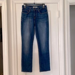 Levi’s Mid Rise Skinny Jean. Size 4